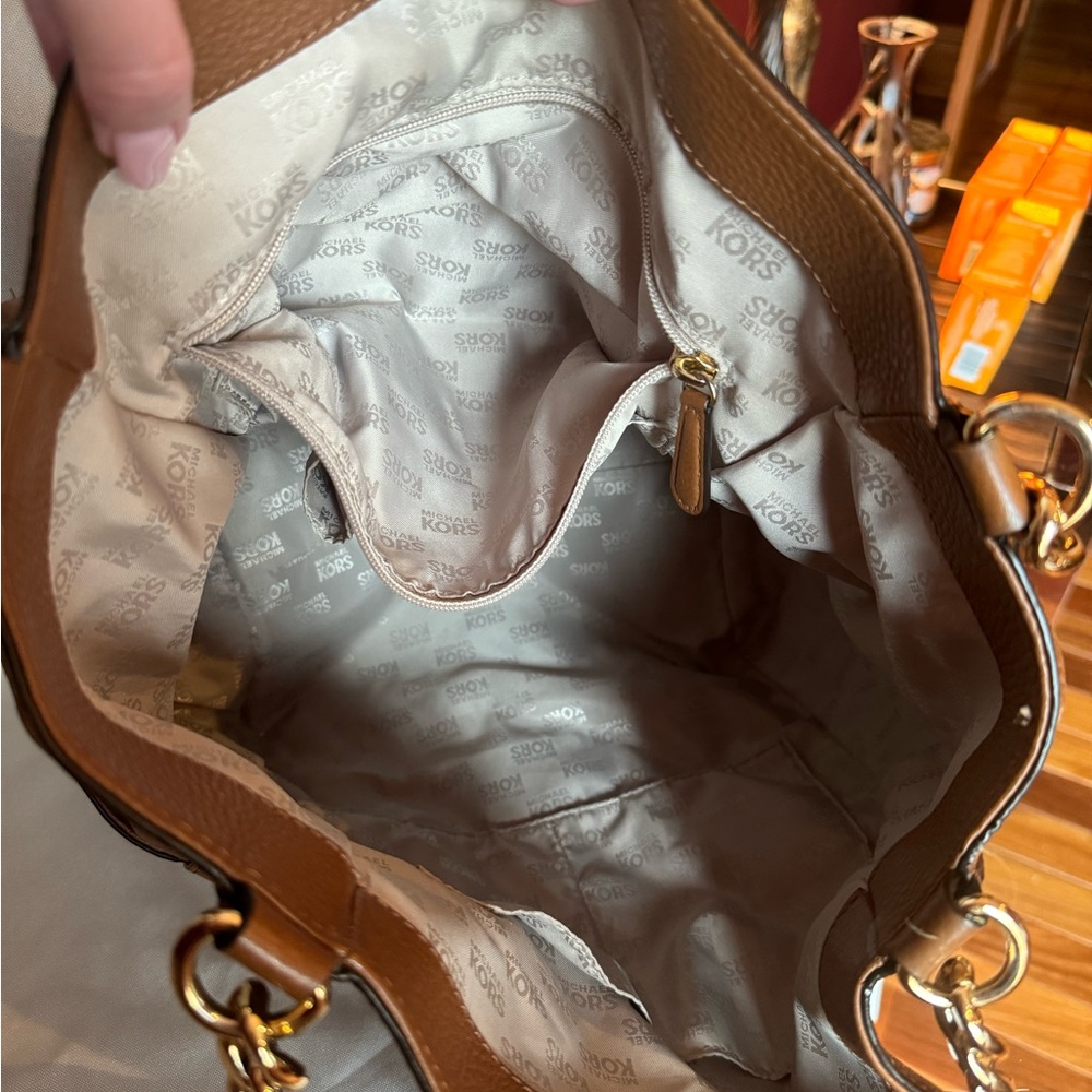 Michael Kors Purse - Picture 6 of 7